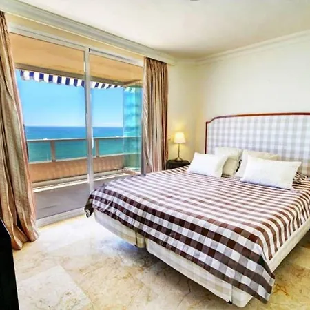 Luxury Penthouse 4 Bedrooms Facing The Sea *