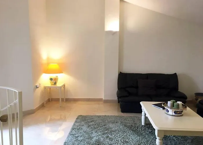 Luxury Penthouse 4 Bedrooms Facing The Sea