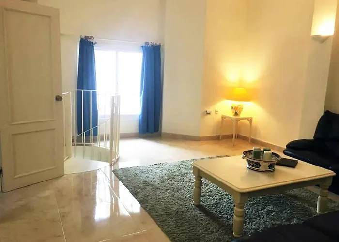 Luxury Penthouse 4 Bedrooms Facing The Sea *