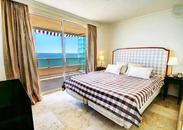 Luxury Penthouse 4 Bedrooms Facing The Sea *