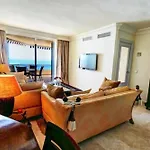 Luxury Penthouse 4 Bedrooms Facing The Sea * Torremolinos