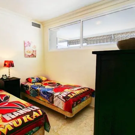 Luxury Penthouse 4 Bedrooms Facing The Sea