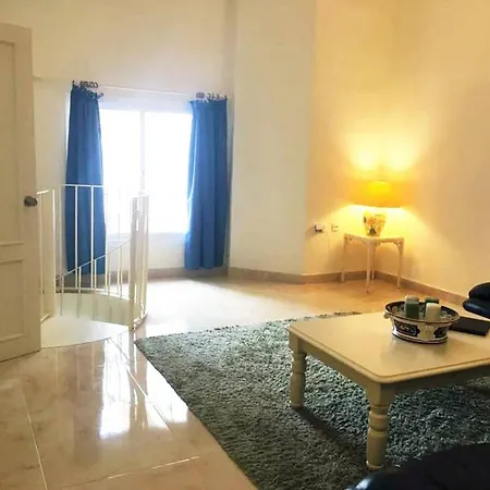 Luxury Penthouse 4 Bedrooms Facing The Sea *