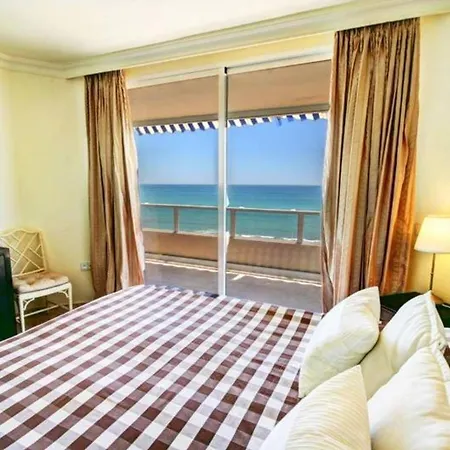 Апартаменты Luxury Penthouse 4 Bedrooms Facing The Sea Торремолинос
